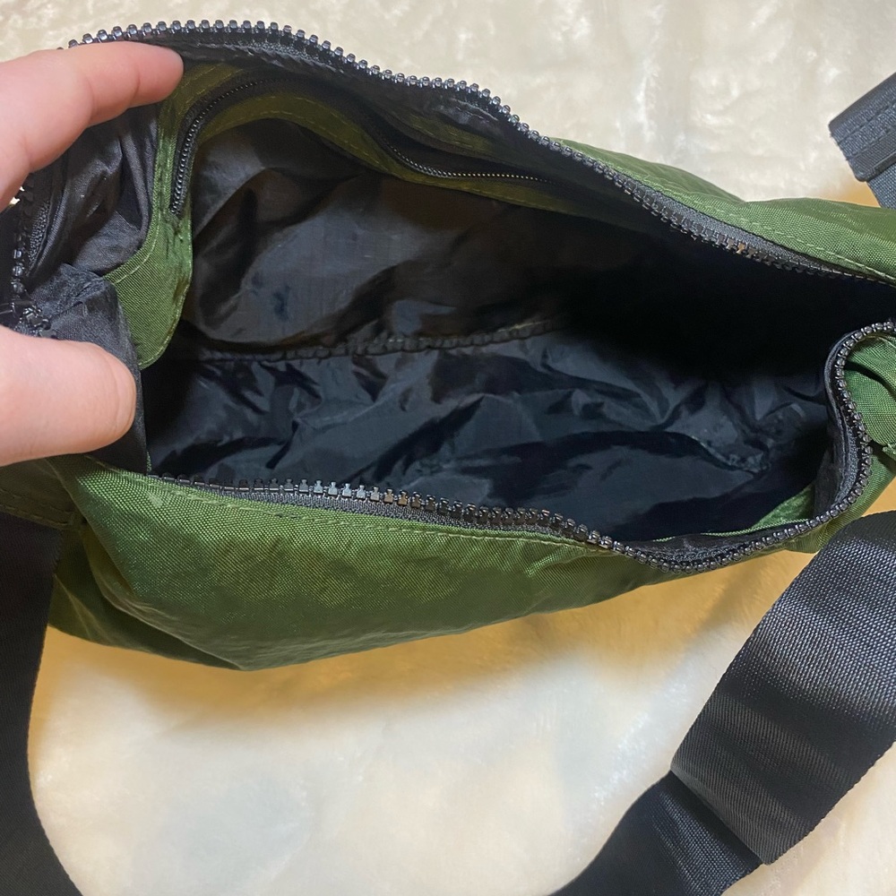 BAGGU Bay Laurel Medium Crescent Bag - Picture 13 of 15
